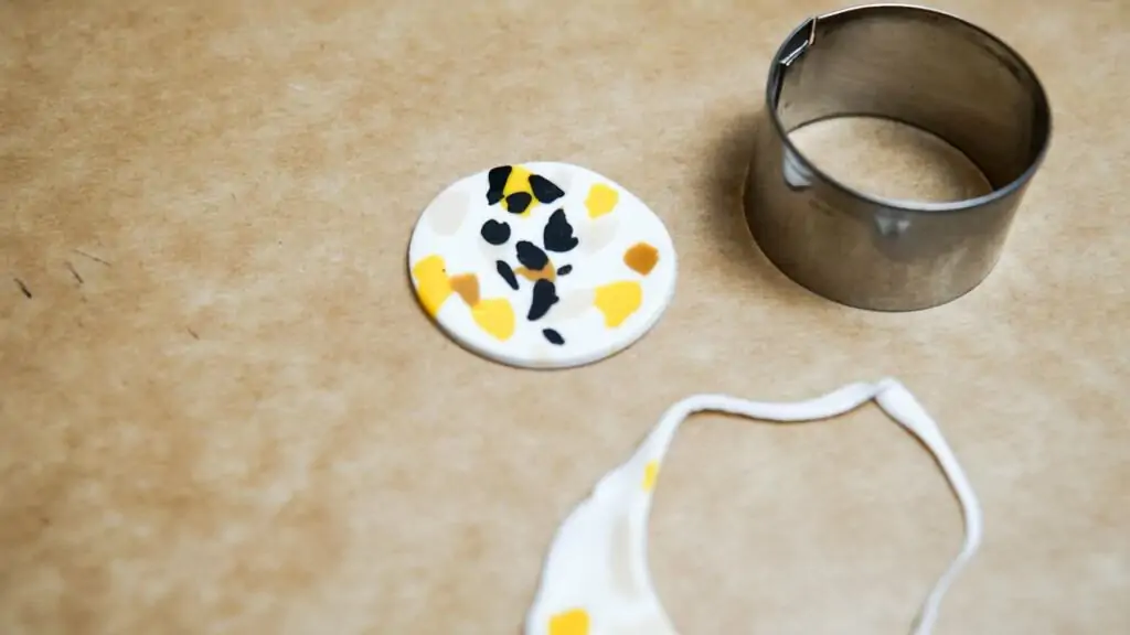 FIMO runde Form ausgestochen